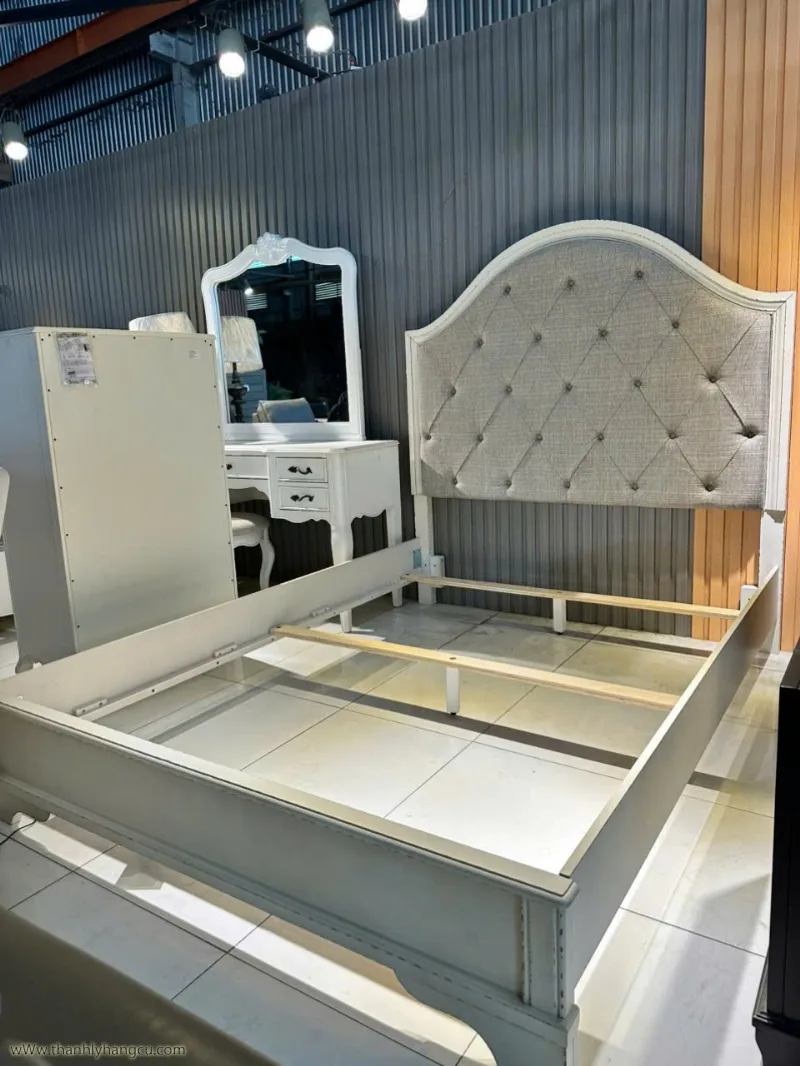 GIƯỜNG QUEEN BROYHILL 160CM (SƠN GIẢ CỔ) - Nội thất thanh lý giá 2.500.000&nbsp;₫ danh mục Giường