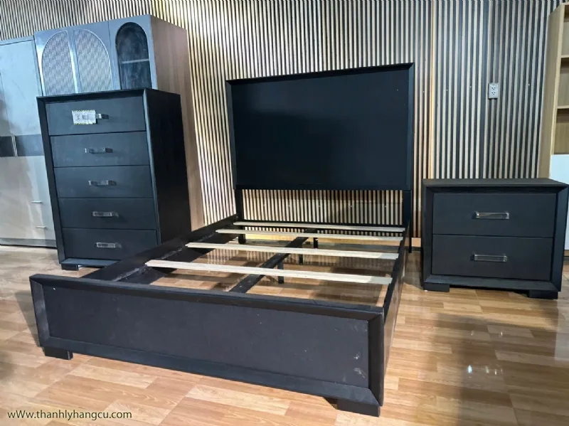 Combo giường gỗ 3 món (mới nguyên thùng) - Nội thất thanh lý giá 8.000.000&nbsp;₫ danh mục Giường