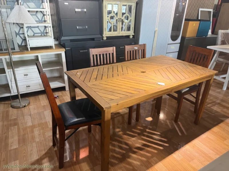 BỘ BÀN 6 GHẾ GẤP Gọn - Nội thất thanh lý giá 4.000.000&nbsp;₫ danh mục Bàn